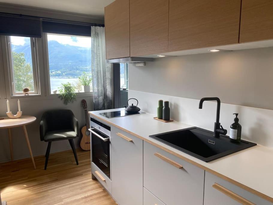 Leilighet I Hjertet Av Sunnmore! Sykkylven Ngoại thất bức ảnh