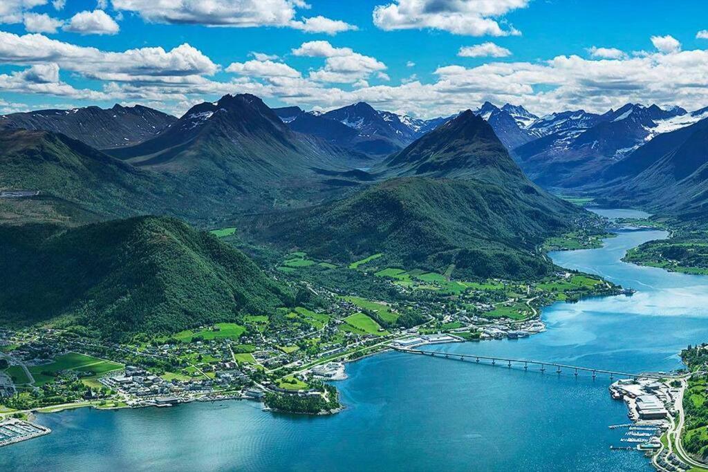 Leilighet I Hjertet Av Sunnmore! Sykkylven Ngoại thất bức ảnh